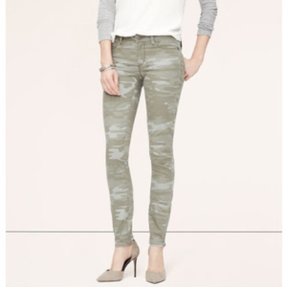 LOFT Pants - Loft Ankle Skinny Pants 27 4 Camo Zip Detail